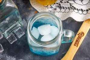 Коктейль "Голубые гавайи"