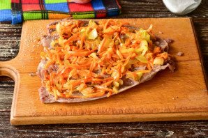 Рулет из скумбрии с яйцом