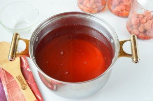 Компот из клубники на зиму