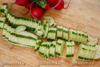 Салат из редиски с огурцом, яйцом и плавленым сырком Салат из редиски с огурцом, яйцом и плавленым сырком
