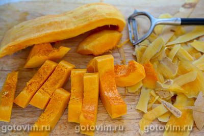 Тажин из свиной грудинки с тыквой и сладким перцем