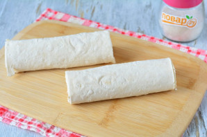 Рулет из лаваша с творогом и изюмом