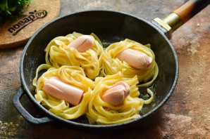 Гнезда с сосисками