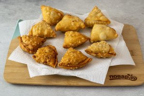 Индийские самосы с картошкой и горошком