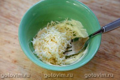 Теплые булочки с сыром и чесноком на завтрак