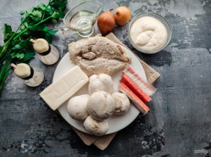 Рулет из лаваша с грибами и крабовыми палочками