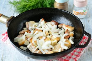 Жареная картошка с грудинкой