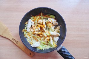 Вок с рисом и курицей