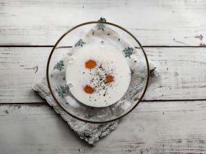 Салат с омлетом и фасолью