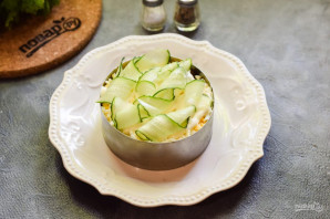 Салат со шпротами и огурцами Салат со шпротами и огурцами