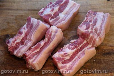 Тажин из свиной грудинки с тыквой и сладким перцем