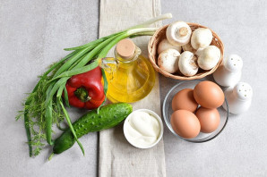 Салат с омлетом