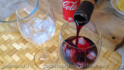 Коктейль из красного вина с колой «Калимочо» (Calimocho/ Kalimotxo)