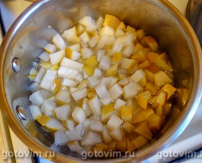 Торт с грушей и творожным кремом в мультиварке