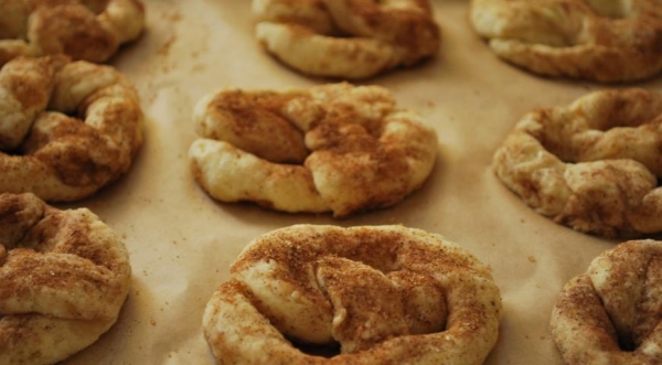 Творожные крендели, пошаговый рецепт с фото Творожные крендели, пошаговый рецепт с фото