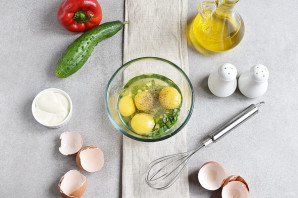 Салат с омлетом