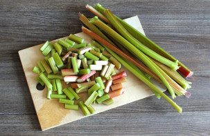 Цукаты из ревеня