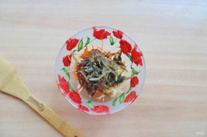 Витаминный салат из морской капусты