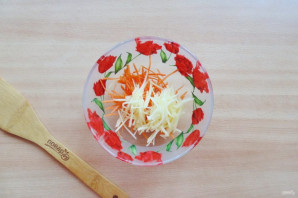 Витаминный салат из морской капусты