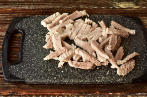 Деревенский салат с мясом