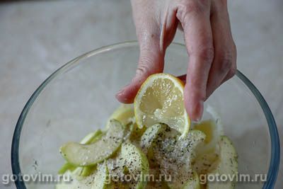 Еврейский салат из картофеля с яблоками