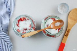 Клубничный компот на зиму Клубничный компот на зиму