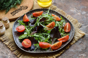 Салат с красной рыбой и шампиньонами