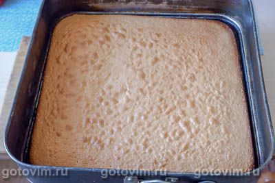 Пирог с клубникой, сливками и корочкой из взбитых белков