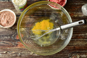 Лепешка с фасолью и фаршем