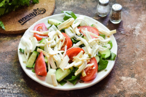 Салат с сыром "Чечил" Салат с сыром "Чечил"