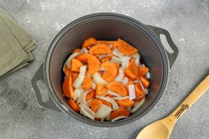 Курица с овощами в собственном соку