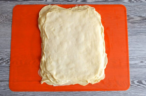 "Бадамбура" с вишней и орехами "Бадамбура" с вишней и орехами