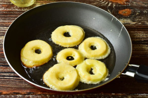 Яблочные донатсы