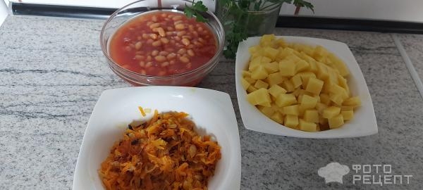 Рецепт: Фасолевый суп на курином бульоне - с консервированной фасолью в томате Рецепт: Фасолевый суп на курином бульоне - с консервированной фасолью в томате