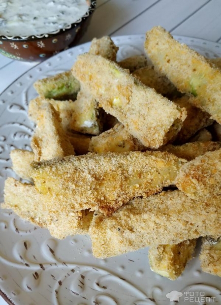 Рецепт: Хрустящие кабачки - с соусом