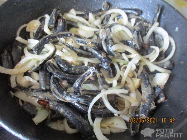 Рецепт: Минога в сметане - дорогой деликатес