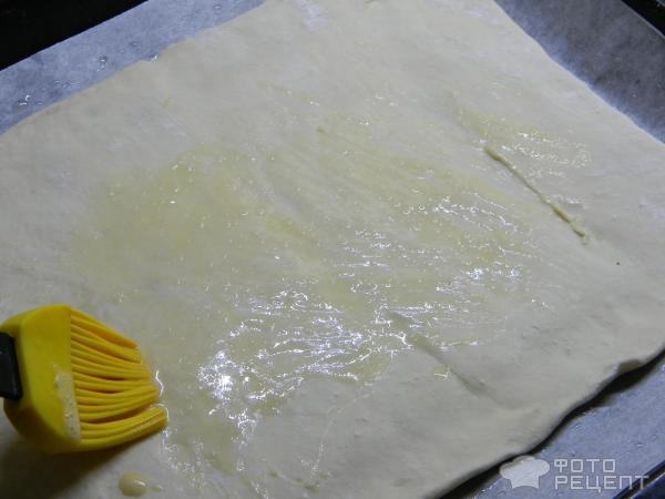 Рецепт: Пирог из слоеного теста с творогом и свежими ягодами - со сметаной и агар-агаром Рецепт: Пирог из слоеного теста с творогом и свежими ягодами - со сметаной и агар-агаром