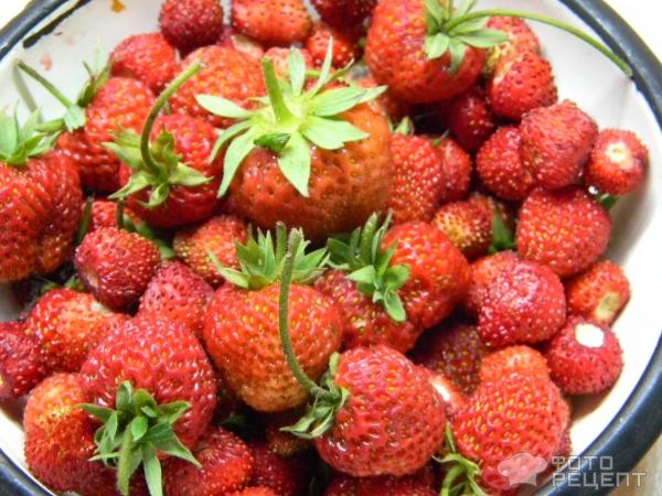 Рецепт: Пирог из слоеного теста с творогом и свежими ягодами - со сметаной и агар-агаром Рецепт: Пирог из слоеного теста с творогом и свежими ягодами - со сметаной и агар-агаром