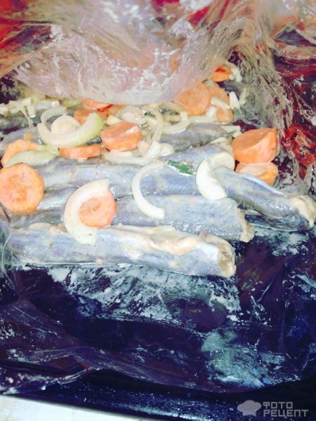 Рецепт: Рыба запеченная в рукаве - Путассу с рукколой в рукаве запеченная