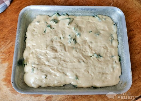 Рецепт: Шарлотка со щавелем - Быстрый сладкий пирог