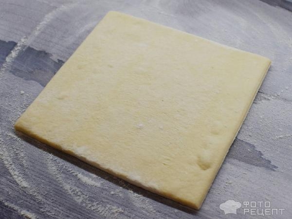 Рецепт: Слойки с моцареллой - Косички с палочками моцареллы - быстро и вкусно!