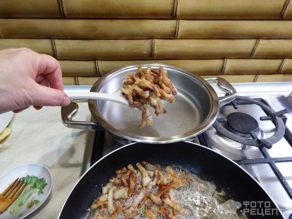 Рецепт: Жареная свиная грудинка с картошкой и луком - вкусно и по-домашнему