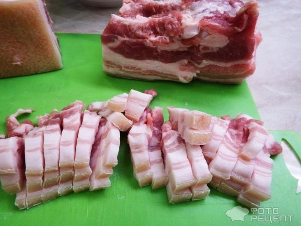 Рецепт: Жареная свиная грудинка с картошкой и луком - вкусно и по-домашнему