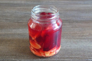 Маринованный имбирь со свеклой