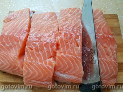 Семга в духовке, запеченная с картошкой в сметане Семга в духовке, запеченная с картошкой в сметане