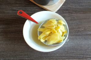 Маринованный имбирь со свеклой