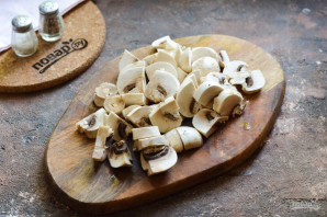 Салат с кинзой и грибами Салат с кинзой и грибами