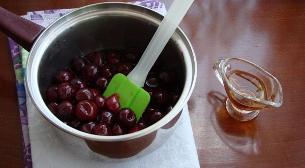 Песочный пирог с творогом и вишней, пошаговый рецепт с фото