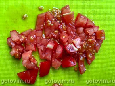 Форель с помидорами и кабачками, запеченная в кулинарном рукаве