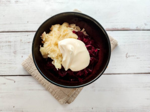 Копченый салат из свеклы